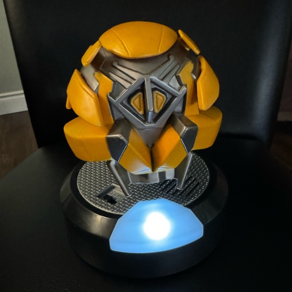 Transformers Bumblebee Nightlight - Picture 3 of 3
